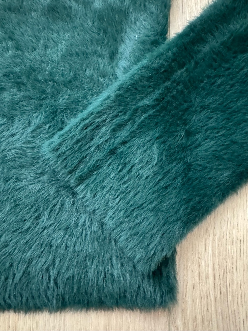 Vince Juniper Green Fuzzy Eyelash Crewneck Sweater NWT M Fall Preppy Modern Chic - Picture 5 of 11